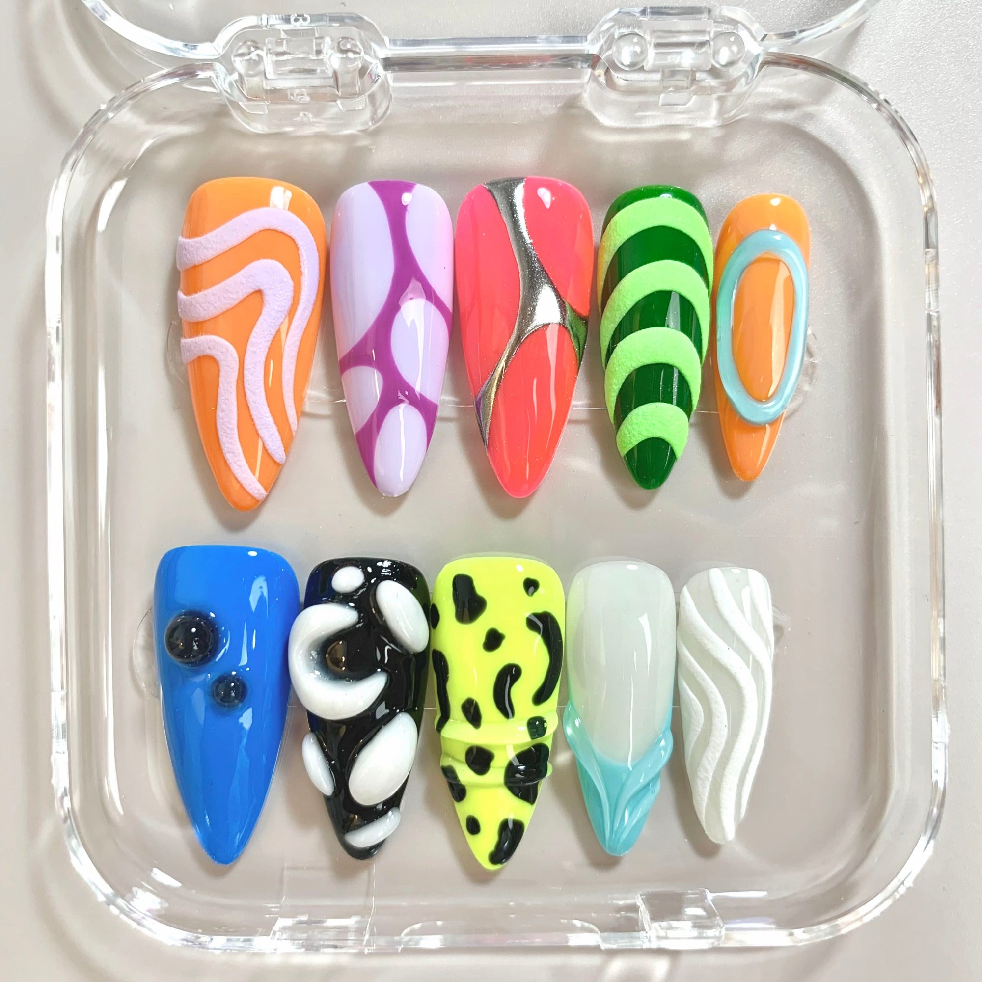 Neon Chaos - Image 3