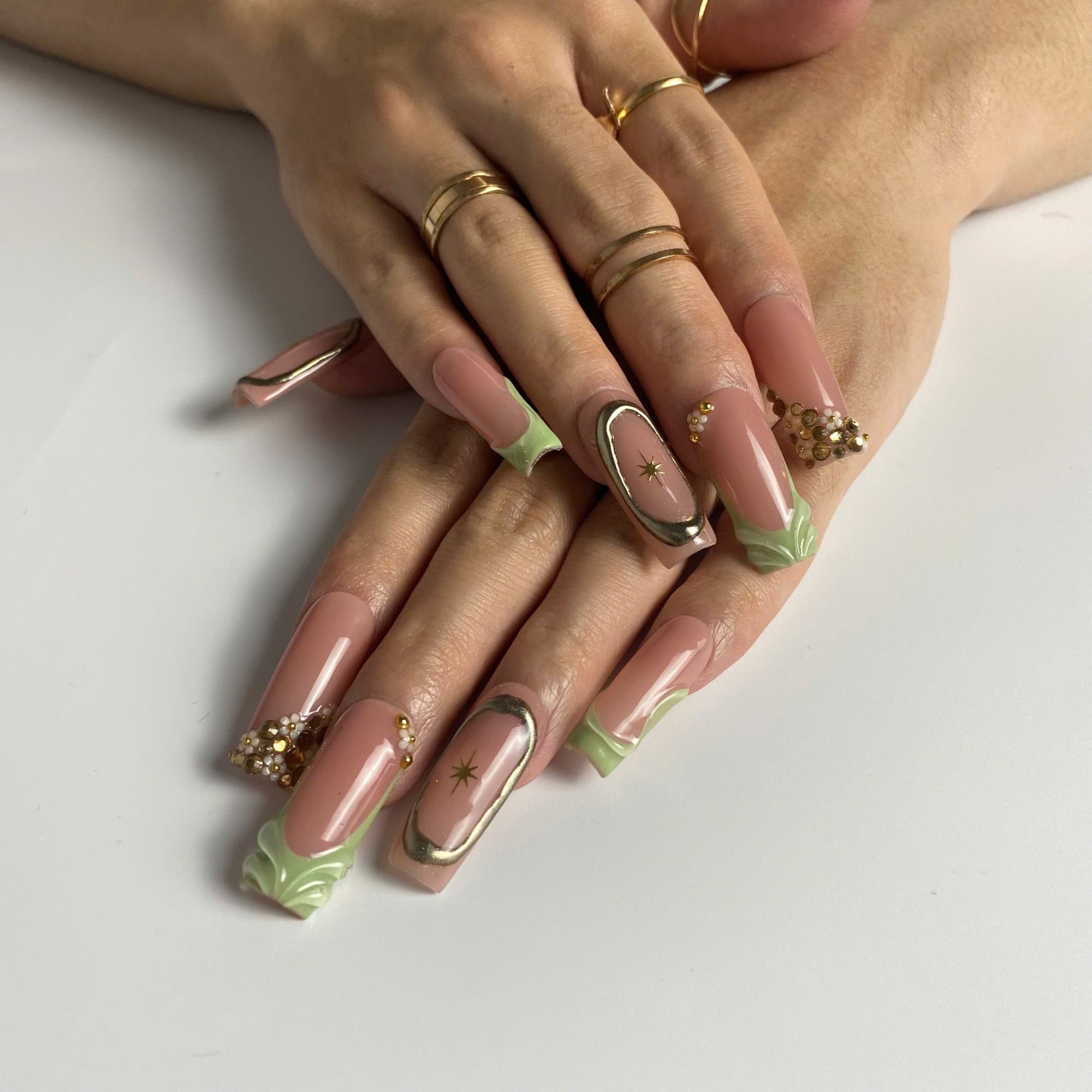 Emerald Elegance - Image 3